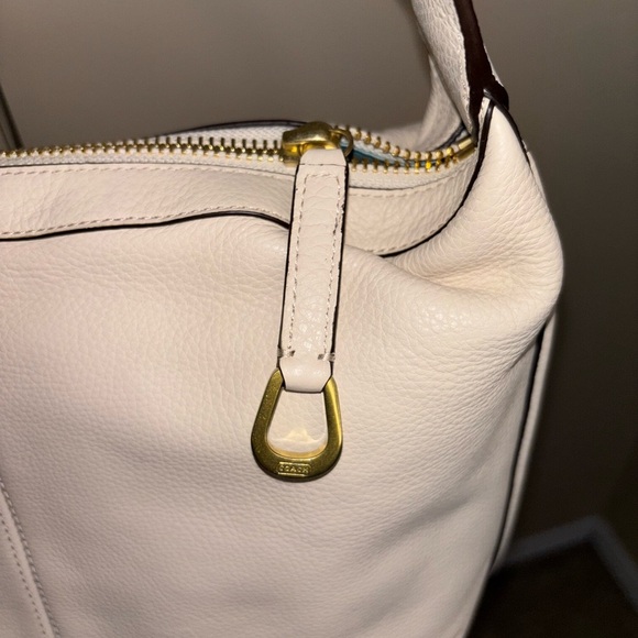 NWT Coach Off White Leather Shoulder Bag with Dust Bag. - Picture 10 of 16